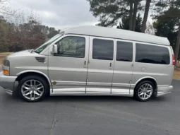 
										2008 GMC Savana 1500 AWD Conversion Van full									