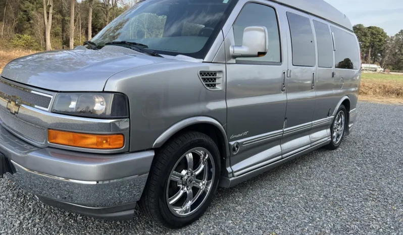 
								2010 Chevrolet Express Explorer Limited SE Conversion Van full									
