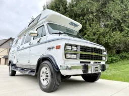 
										1995 Chevrolet G30 RV Conversion by Coachmen Vans full									