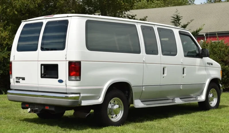 
								1997 Ford E-350 Club Wagon Chateau 7.3L Power Stroke full									