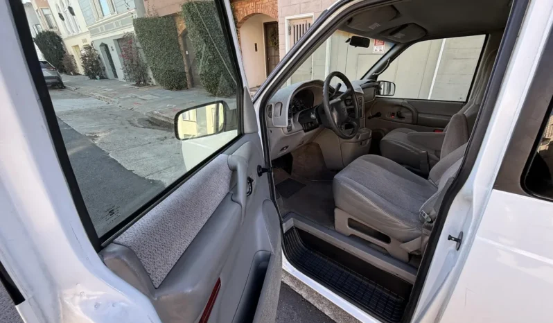 
								2000 Chevrolet Astro AWD full									