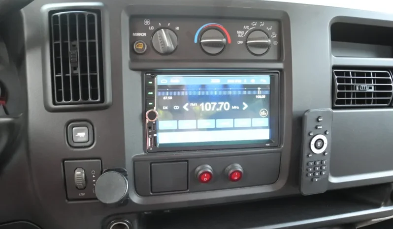 
								2003 GMC Savana G1500 Regency Conversion Van full									