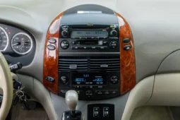 
										2004 Toyota Sienna XLE full									