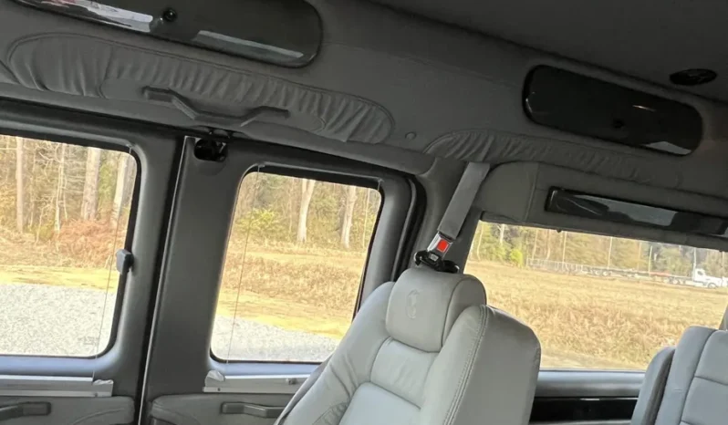
								2010 Chevrolet Express Explorer Limited SE Conversion Van full									