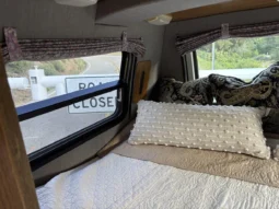 
										1996 Roadtrek 190 Versatile B3500  full									