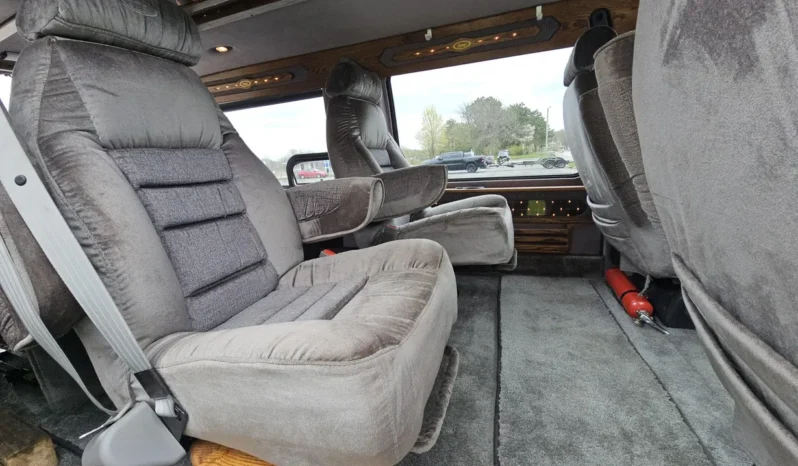 
								2001 Dodge Ram 1500 DMC Conversion Van full									