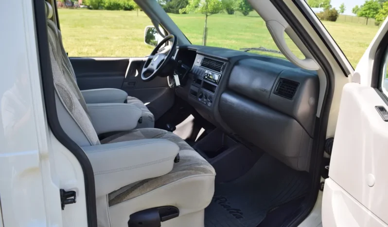 
								2001 Winnebago Rialta Volkswagen EuroVan full									