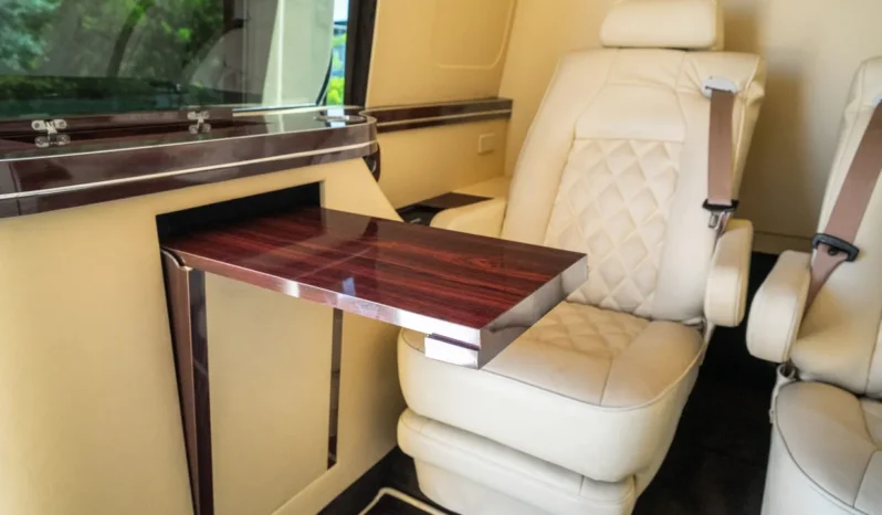 
								2012 Mercedes-Benz Sprinter 2500 Executive Coach full									