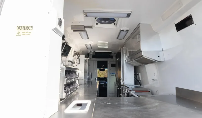 
								2021 Mercedes-Benz Sprinter 4500 Mobile Kitchen full									