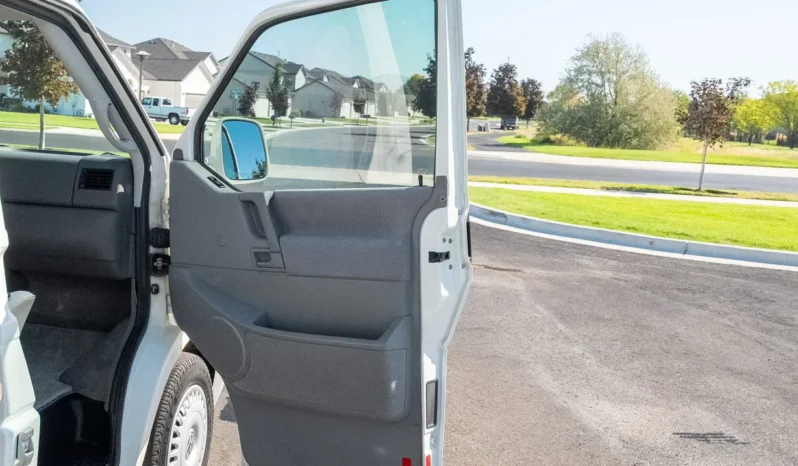 
								1997 Volkswagen EuroVan Winnebago Industries Camper full									