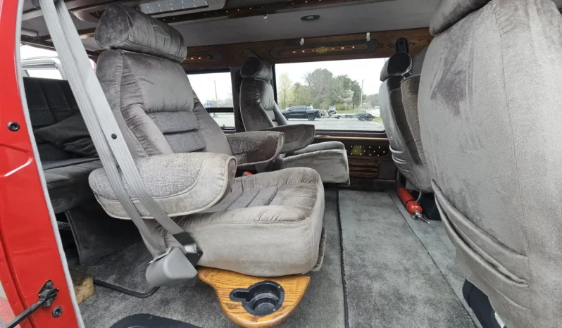 
								2001 Dodge Ram 1500 DMC Conversion Van full									