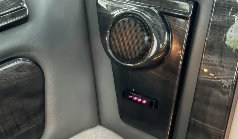 
								2006 Chevrolet Express Southern Comfort Conversion Van full									