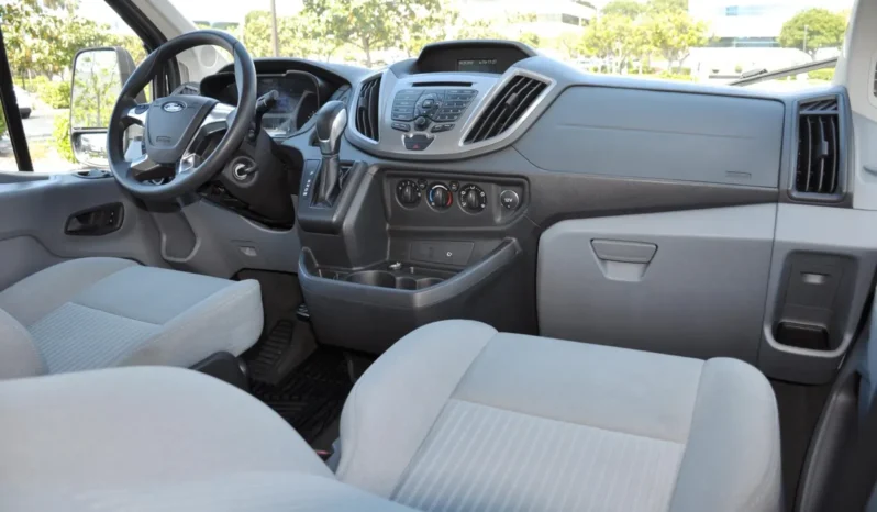 
								2016 Ford Transit 350 XLT 15-Passenger Wagon full									