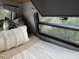 
										1996 Roadtrek 190 Versatile B3500  full									