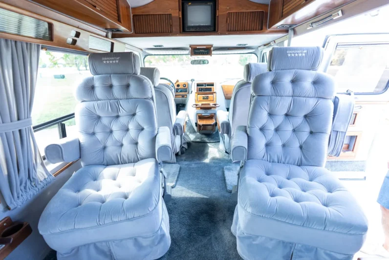 
								1991 GMC Vandura 2500 Starcraft Conversion Van full									