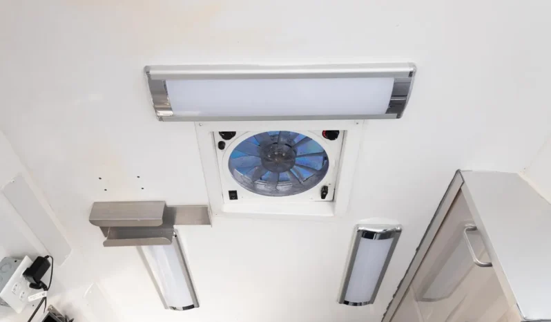 
								2021 Mercedes-Benz Sprinter 4500 Mobile Kitchen full									