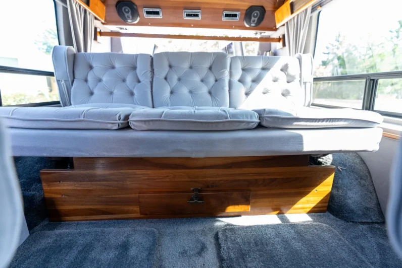 
								1991 GMC Vandura 2500 Starcraft Conversion Van full									
