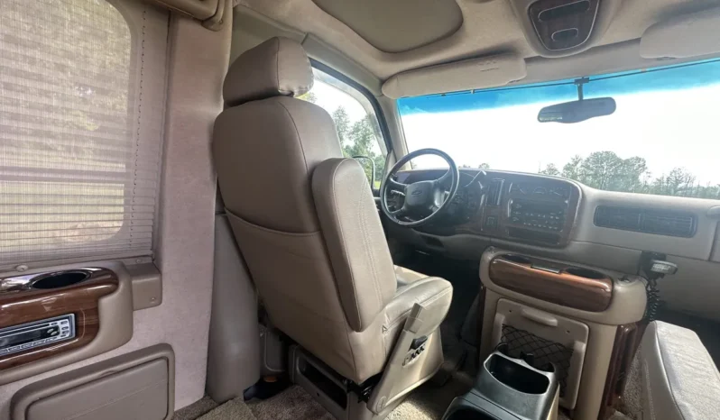 
								2002 Chevrolet Express G1500 Sherrod Conversion Van full									