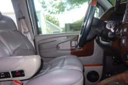 
										2004 GMC Savana 1500 Explorer Limited S Conversion Van full									