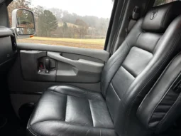 
										2008 GMC Savana 1500 AWD Conversion Van full									