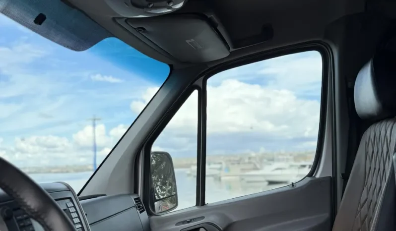 
								2015 Mercedes-Benz Sprinter 2500 4×4 Cargo Van full									
