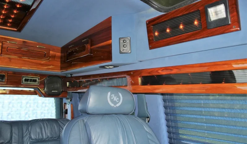 
								1995 GMC Safari AWD Conversion Van full									