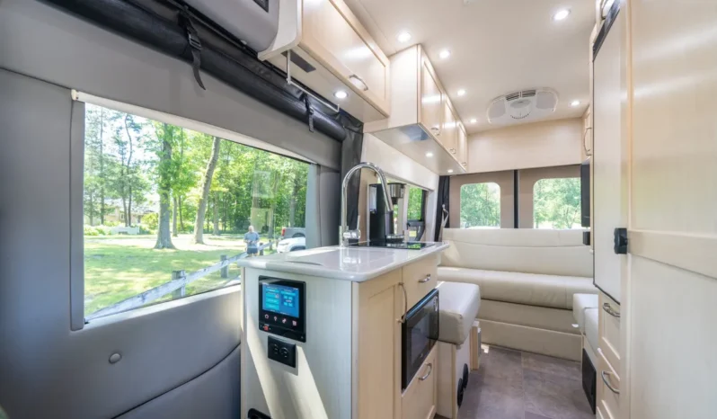 
								2021 Pleasure-Way Ontour 2.0 Class B Motorhome full									
