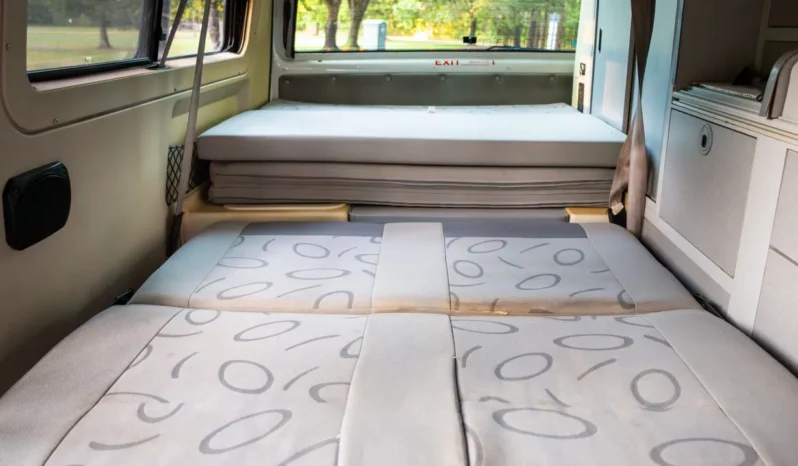 
								2001 Volkswagen EuroVan Winnebago Camper full									