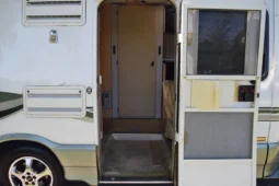 
										2001 Winnebago Rialta Volkswagen EuroVan full									