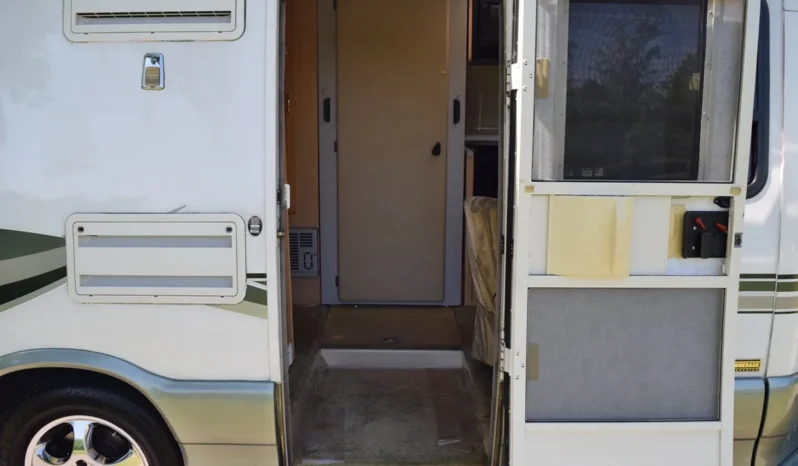 
								2001 Winnebago Rialta Volkswagen EuroVan full									