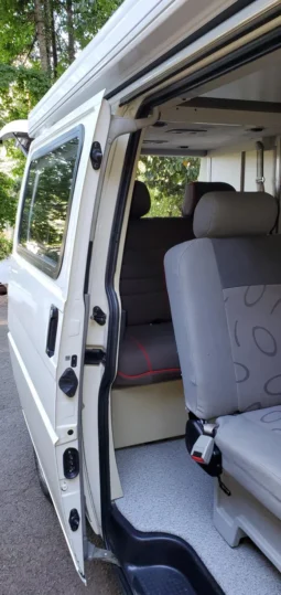 
										2002 Volkswagen Eurovan Camper full									