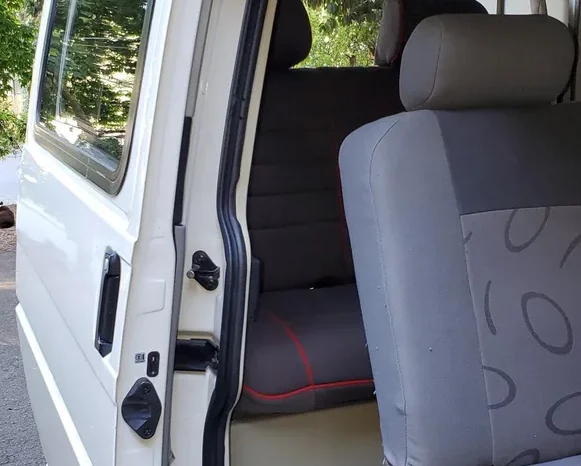 
								2002 Volkswagen Eurovan Camper full									
