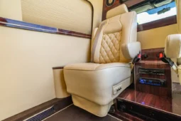 
										2012 Mercedes-Benz Sprinter 2500 Executive Coach full									