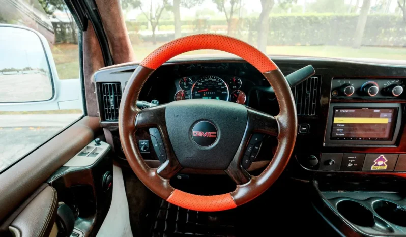 
								2013 GMC Savana G2500 Explorer Conversion Van full									