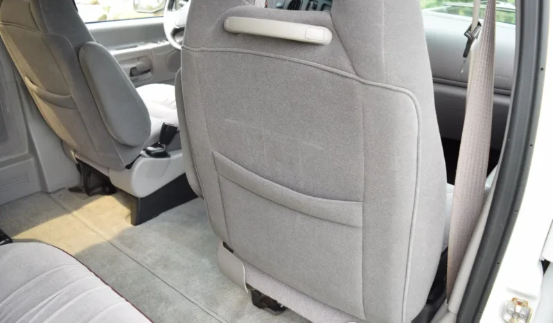 
								1997 Ford E-350 Club Wagon Chateau 7.3L Power Stroke full									
