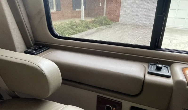 
								1999 Ford Econoline E-150 Sherrod Conversion Van full									