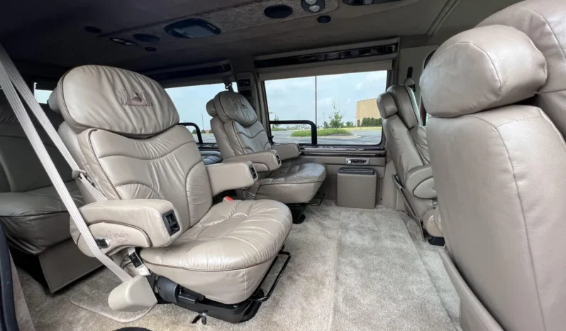 
								2001 Ford Econoline E-350 Super Duty Waldoch Conversion Van full									