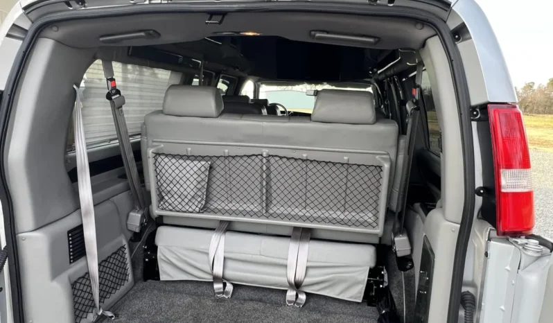 
								2010 Chevrolet Express Explorer Limited SE Conversion Van full									