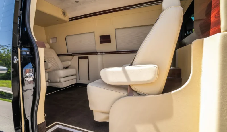 
								2012 Mercedes-Benz Sprinter 2500 Executive Coach full									