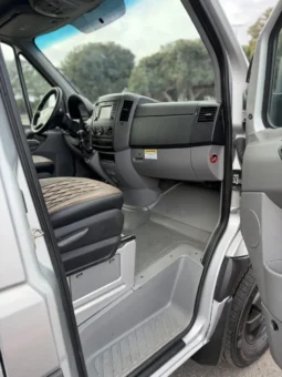
										2015 Mercedes-Benz Sprinter 2500 4×4 Cargo Van full									