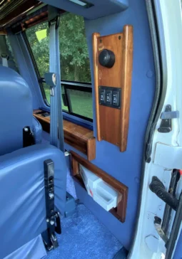 
										1995 GMC Safari AWD Conversion Van full									