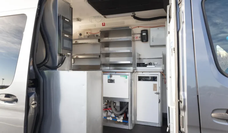 
								2021 Mercedes-Benz Sprinter 4500 Mobile Kitchen full									