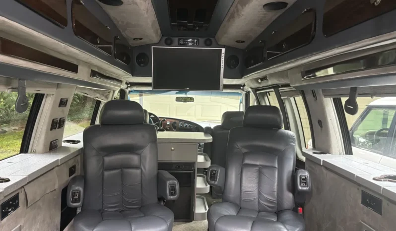 
								2007 Ford E-250 Super Duty Luxury Conversion Van full									
