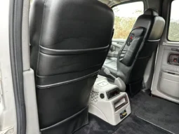 
										2008 GMC Savana 1500 AWD Conversion Van full									