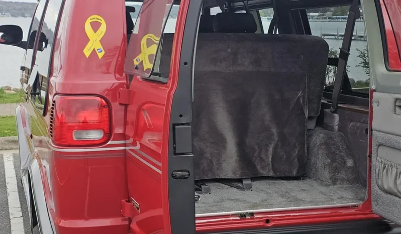 
								2001 Dodge Ram 1500 DMC Conversion Van full									