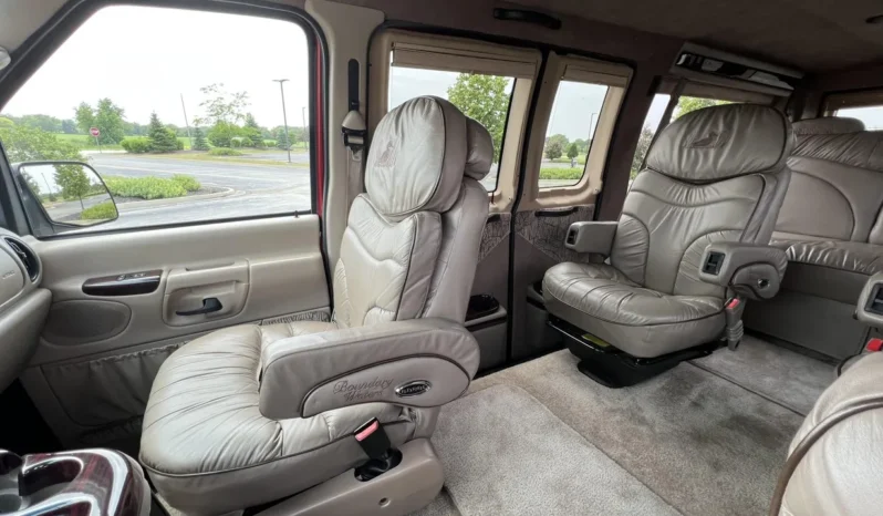 
								2001 Ford Econoline E-350 Super Duty Waldoch Conversion Van full									