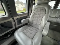 
										2006 Chevrolet Express Southern Comfort Conversion Van full									