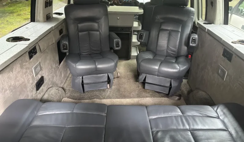 
								2007 Ford E-250 Super Duty Luxury Conversion Van full									