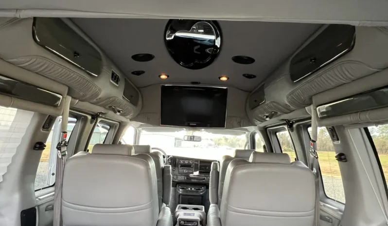 
								2010 Chevrolet Express Explorer Limited SE Conversion Van full									
