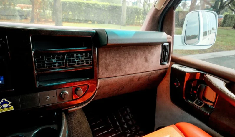 
								2013 GMC Savana G2500 Explorer Conversion Van full									